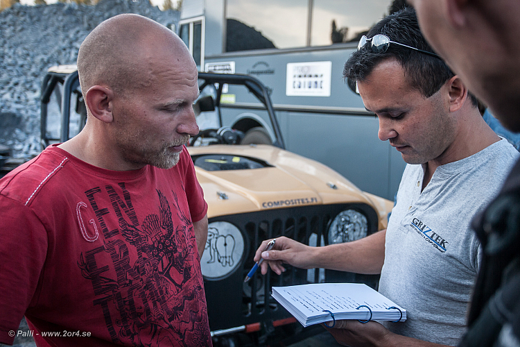 Jason Grzesikowski conducts interview with Tuukka Laasonen prior to the competition 