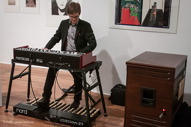 Andreas Hellkvist spelar på Uplands konstföreing