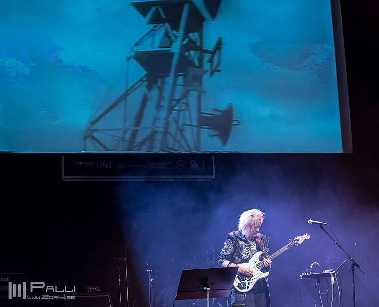 Jennifer Batten band