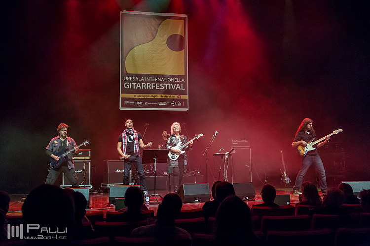 Jennifer Batten band