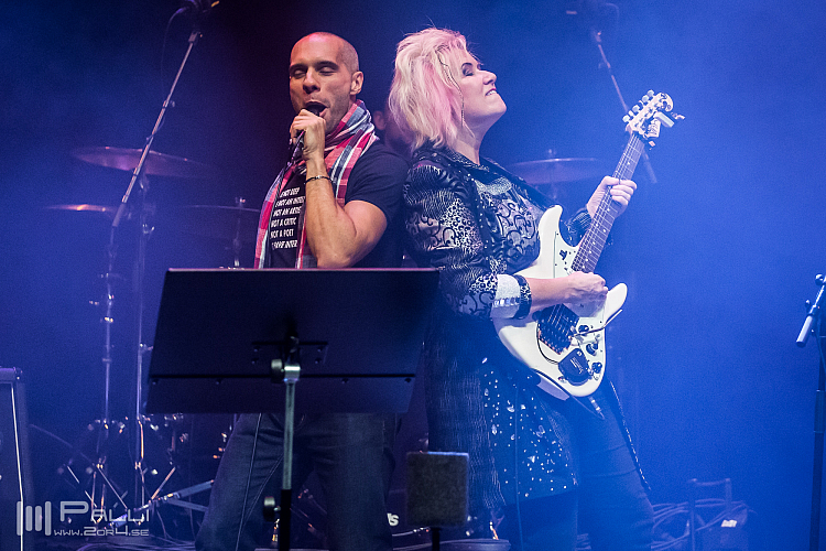 Jennifer Batten band