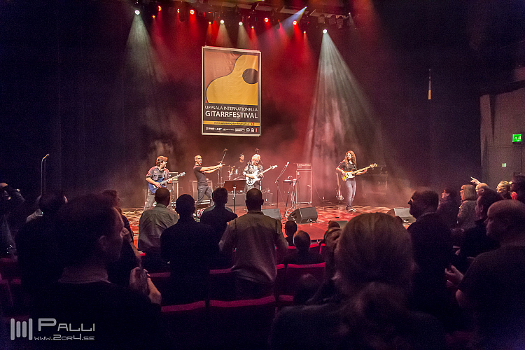 Jennifer Batten band