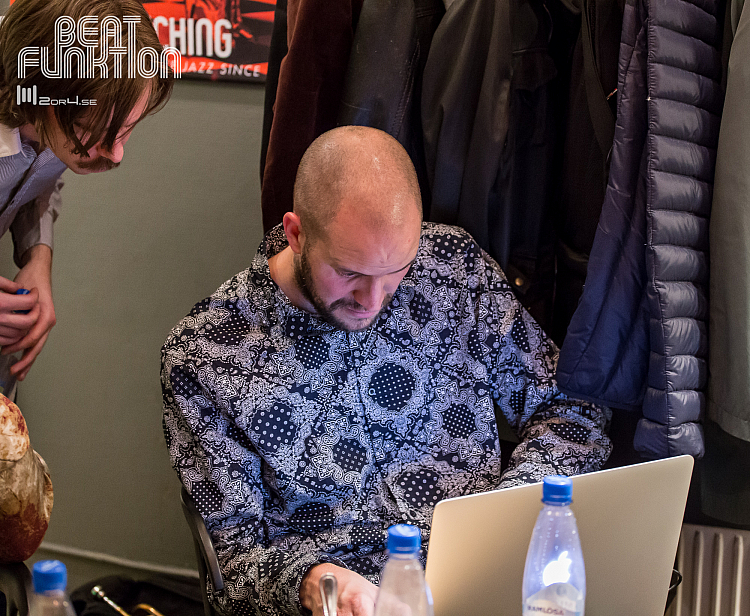 Formatering av hårddisk i pausen.