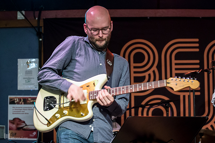 BEAT FUNKTION - Jonas Isacsson