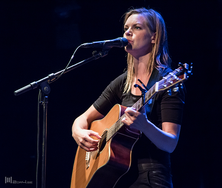 Miranda de Verdier med kompband