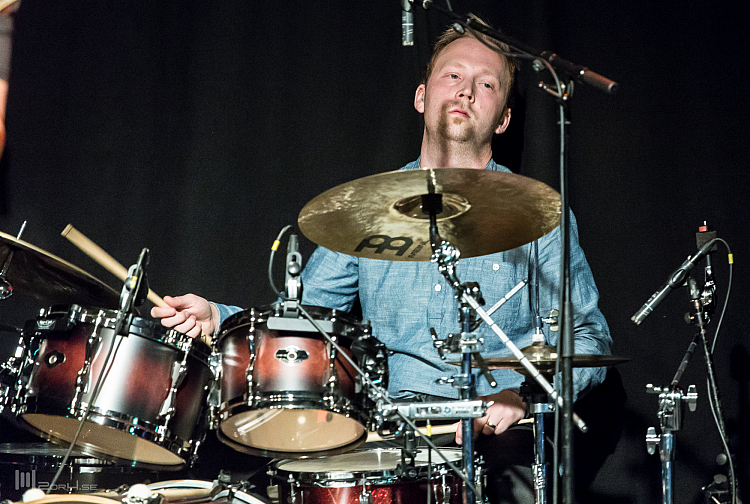 Miranda de Verdier med kompband