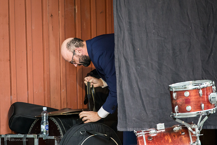 Ali Djeridi kommer fram i pausen