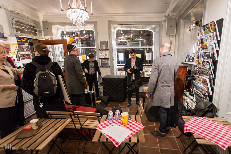 Trinity på Plugged Records