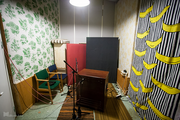 Trinity Skivinspelning
Lesliet fick stå i ett eget rum.