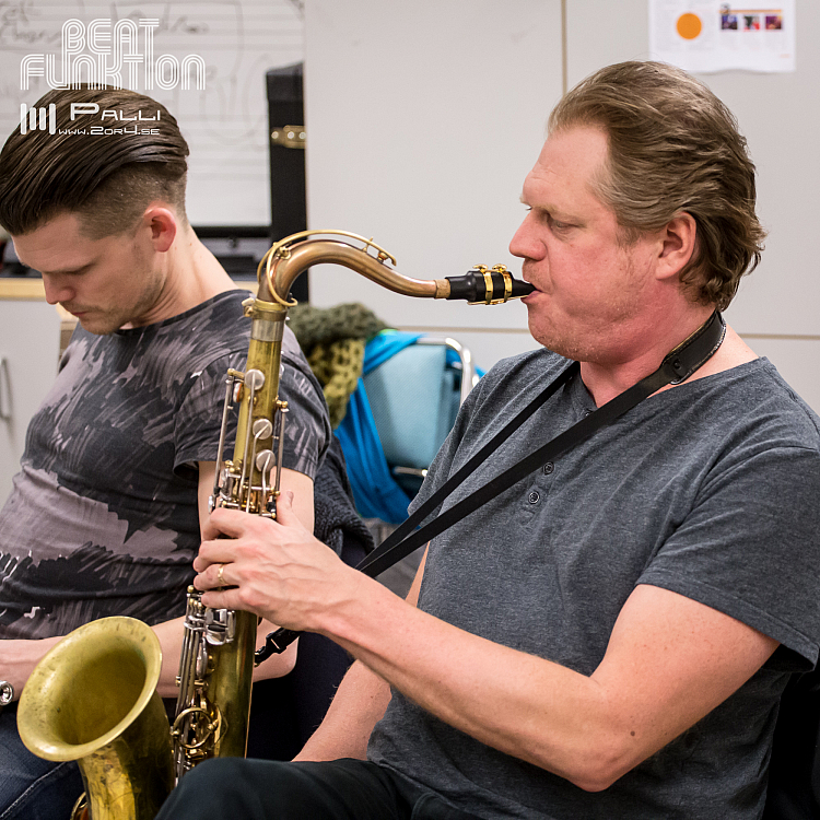 BEAT FUNKTION
Karl Olandersson,Olle Thunström