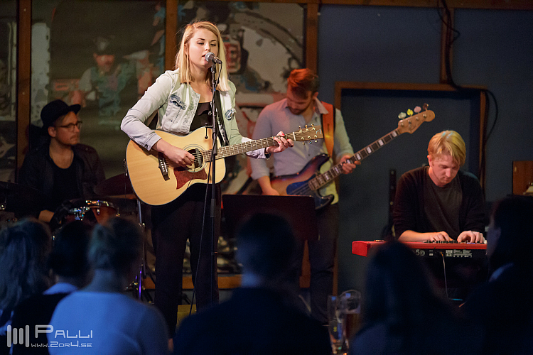 Josefin Danielsson med Emil Ingmar Trio