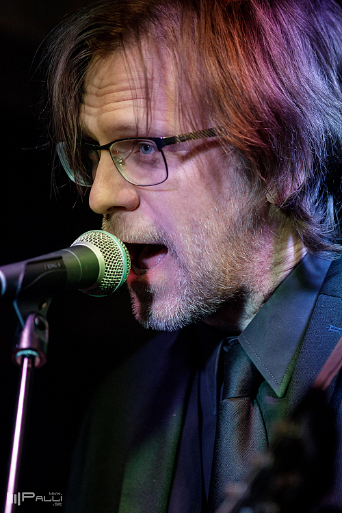 Sögur um lífið, Júlíus Guðmundsson