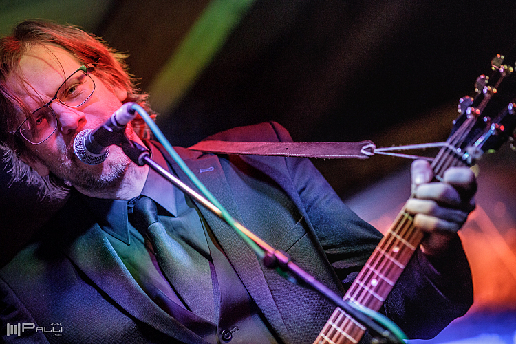 Sögur um lífið, Júlíus Guðmundsson