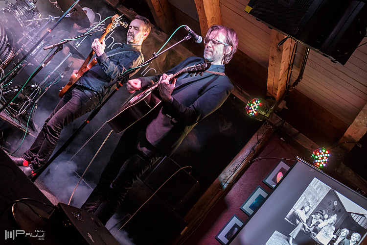 Sögur um lífið, Guðni Finnsson, Júlíus Guðmundsson