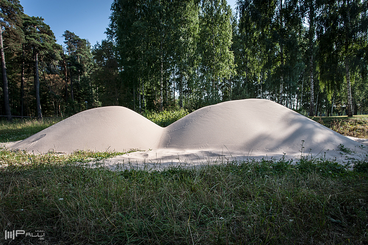 Sandhögar intill Kåbo golfbana