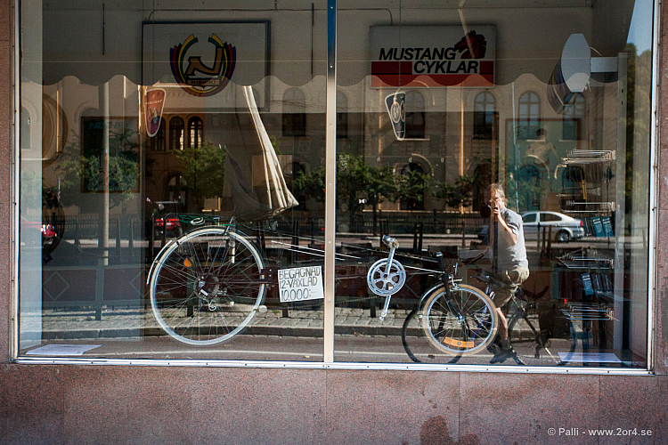 Cykelfotograf vid Östra Ågatan