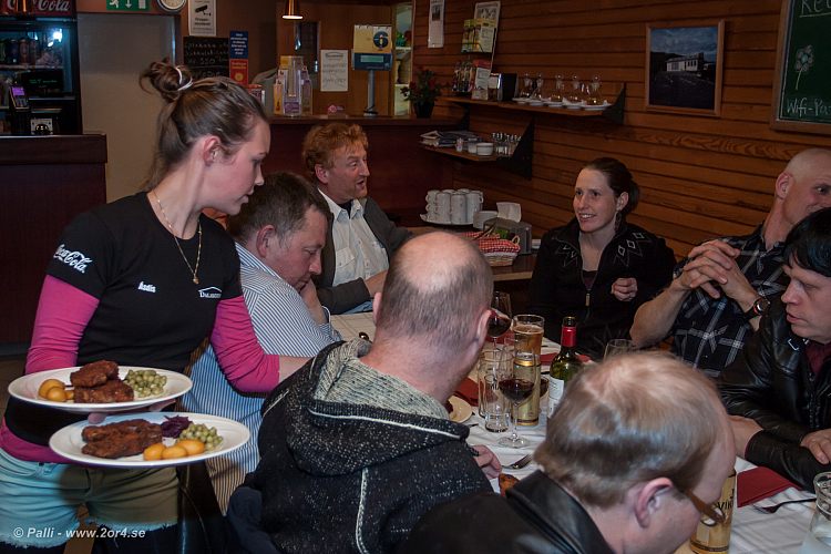 Dags för servering.