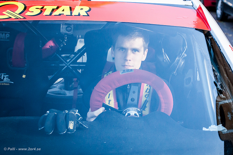 Fredag på torget och i headkvarteret