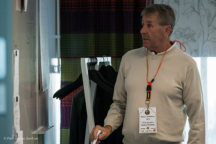 Fredag på torget och i headkvarteret