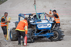 Guttinn eftir veltuna