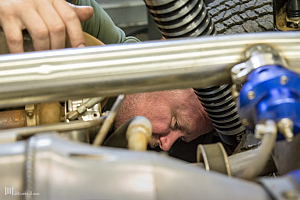 Árni Kópsson skruvar på Katla