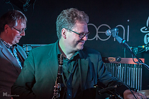 Græni Hatturinn - Sigurður Flosason