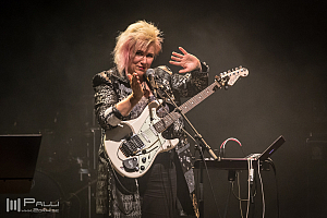Jennifer Batten band
