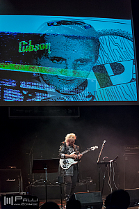 Jennifer Batten band