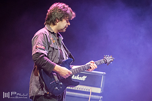 Jennifer Batten band