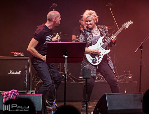 Jennifer Batten band