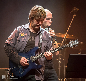 Jennifer Batten band