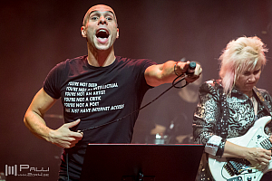 Jennifer Batten band