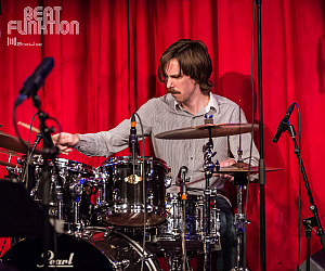 BEAT FUNKTION
Jon Eriksson