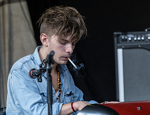 Sinking Midsection Sailors