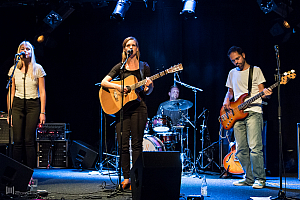 Miranda de Verdier med kompband