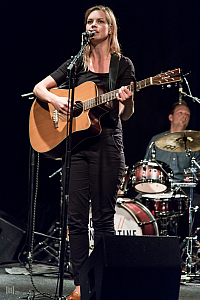 Miranda de Verdier med kompband