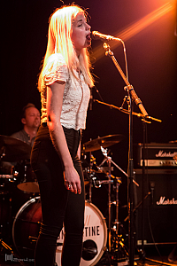 Miranda de Verdier med kompband