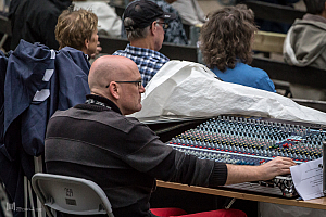 Kent Wennman vid mixern