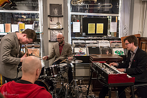 Trinity på Plugged Records