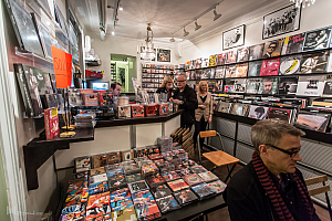 Trinity på Plugged Records