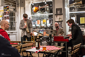 Trinity på Plugged Records