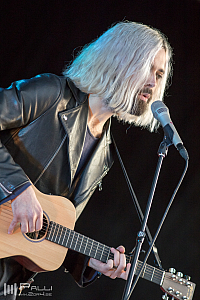 Flora Cash, Cole Randall