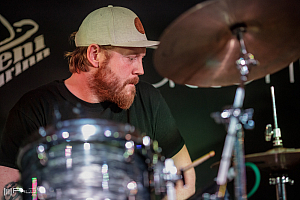 Sögur um lífið, Bassi Ólafsson