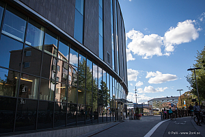 Baksidan av Radisson Blu Hotel vid Resecentrum