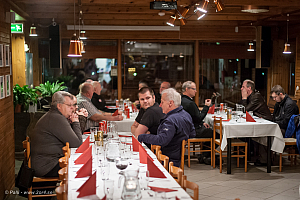 Gästerna anländer.