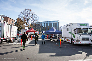 Fredag på torget och i headkvarteret