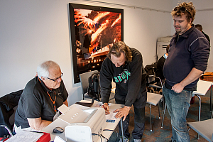 Fredag på torget och i headkvarteret