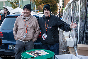 Fredag på torget och i headkvarteret