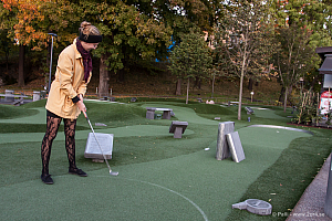 Minigolf med Lisa och Maja 6 oktober 2013