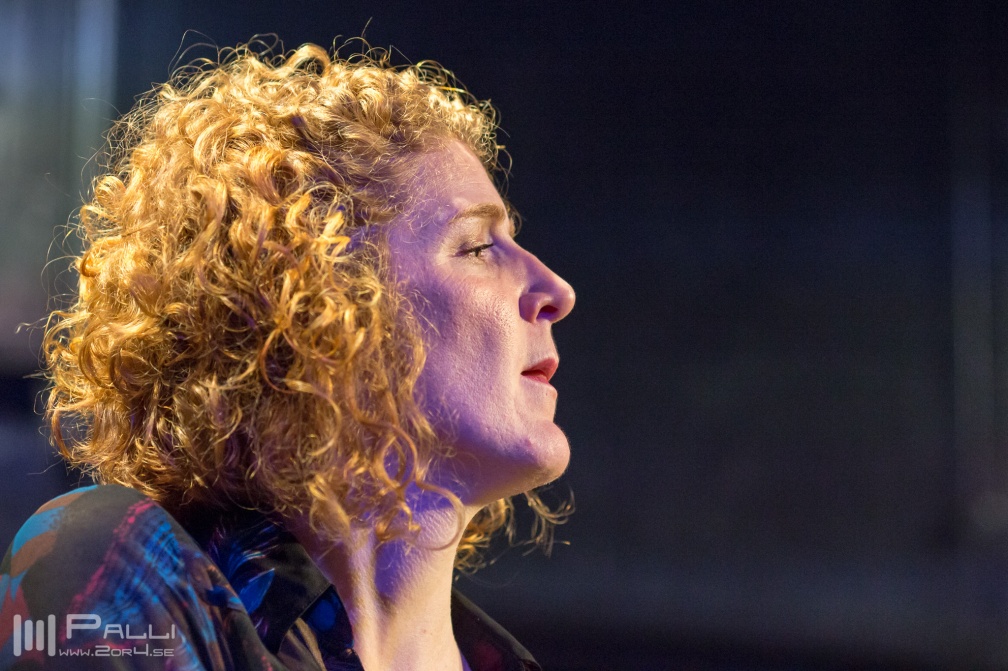 Late Night Show Lisa Rowland